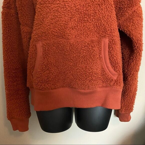 True Craft Orange Red Fuzzy Comfy Pullover loungewear sweater - Picture 4 of 7